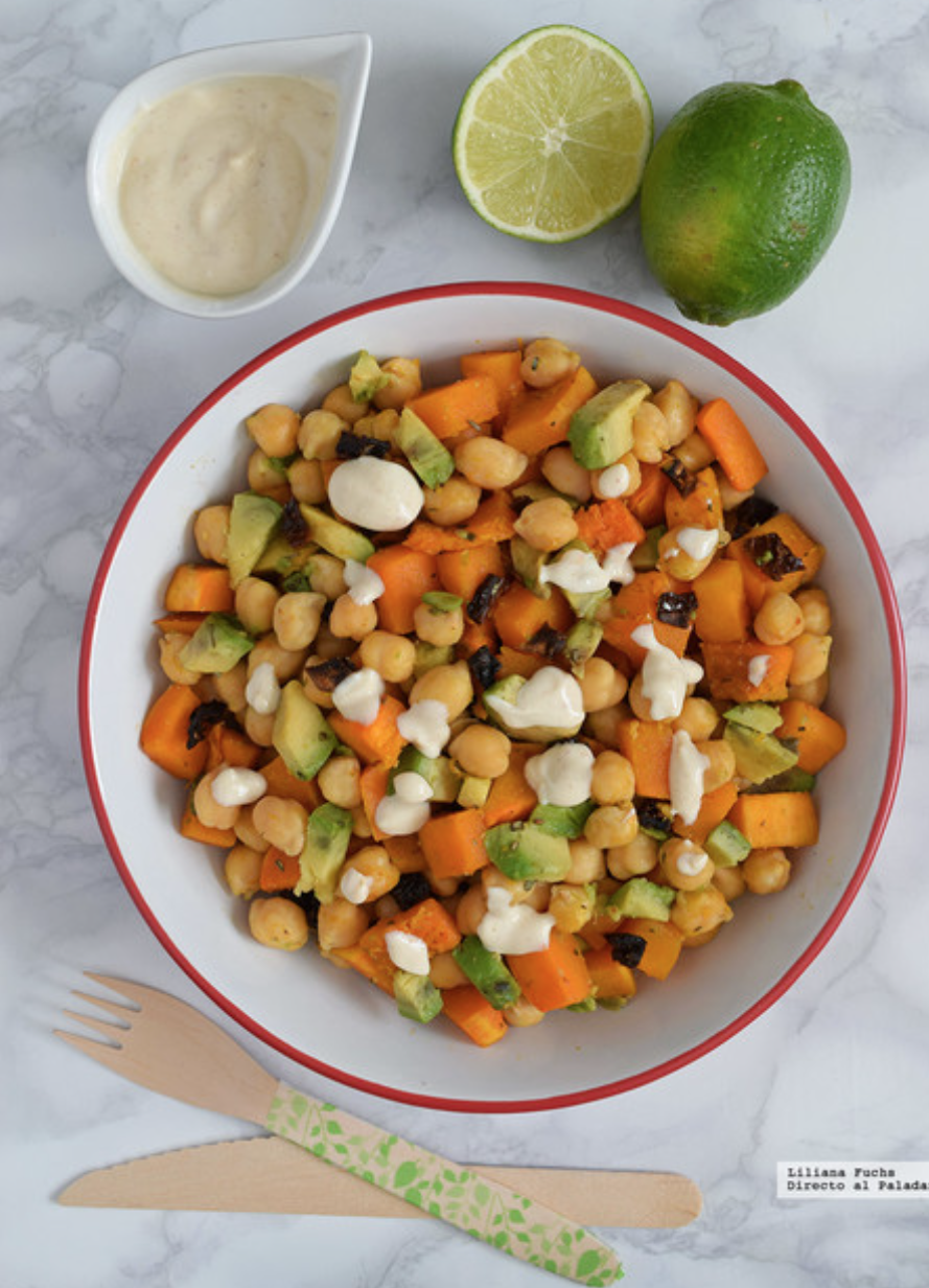 papillote de salmón con calabacín y tomates Cherry con calabaza,  garbanzos y aliño de yogur